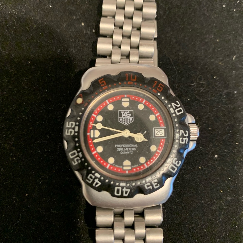 - Tag Heuer Vintage formula 1 unisex watch
